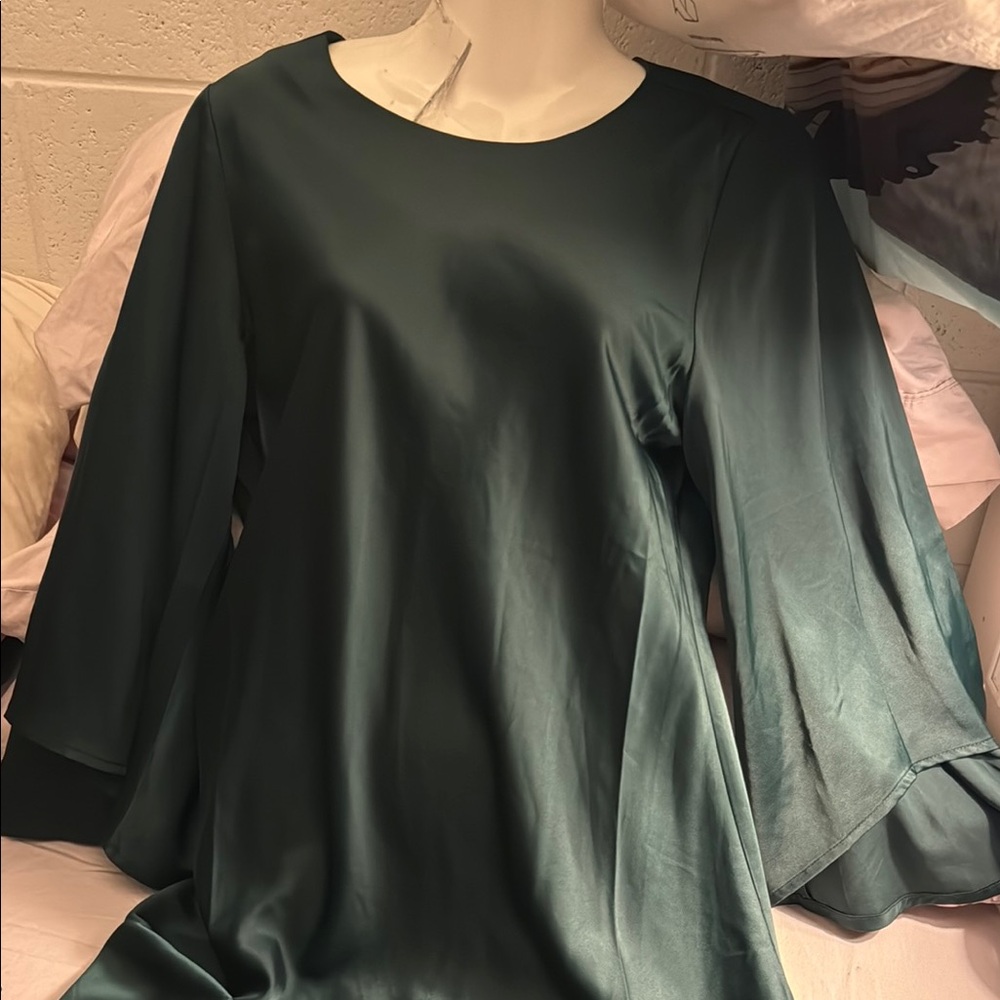 Elegant Green Women's Top